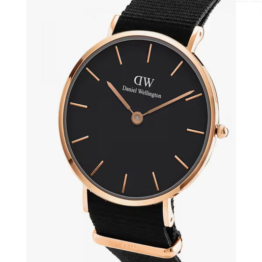 Daniel Wellington Petite Analogue Round Black Dial Women's Water Resistant Watch DW00100247
