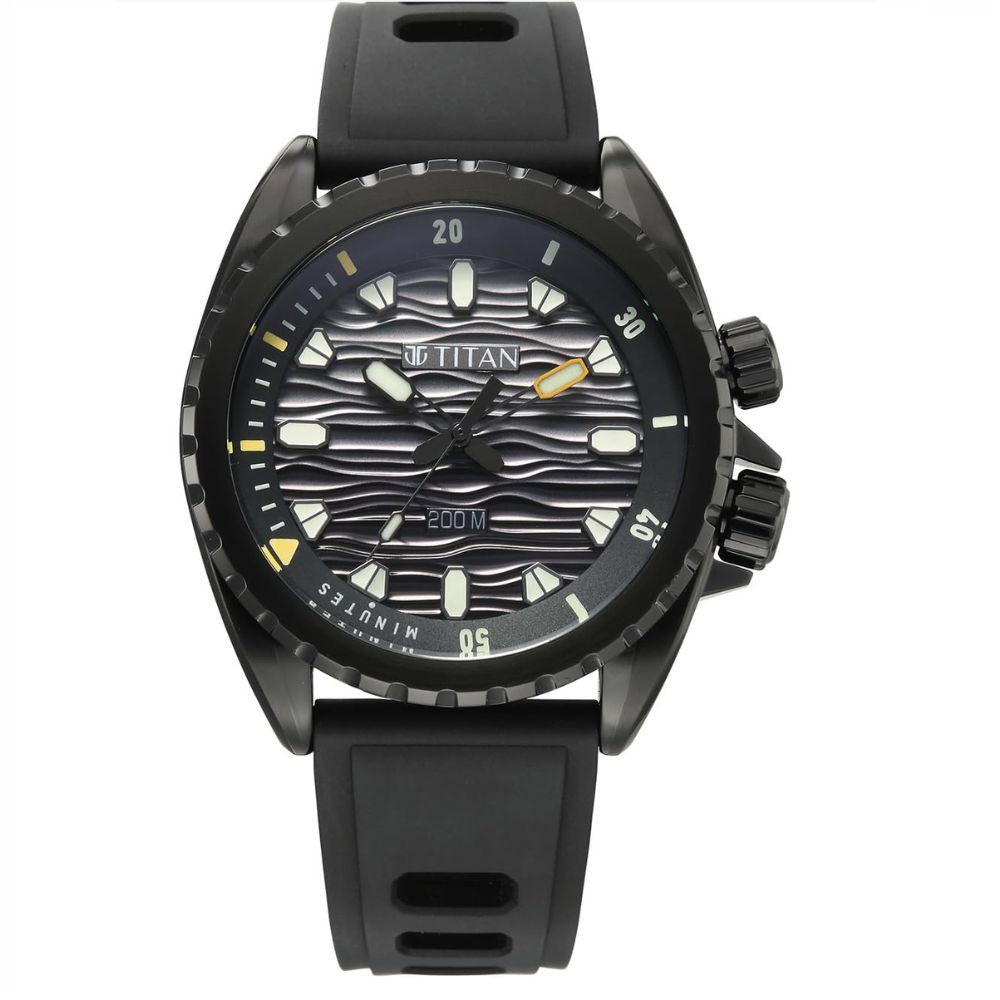 Titan Zero Hour Diver's 200m Black Men Analog Watch 10068NP01