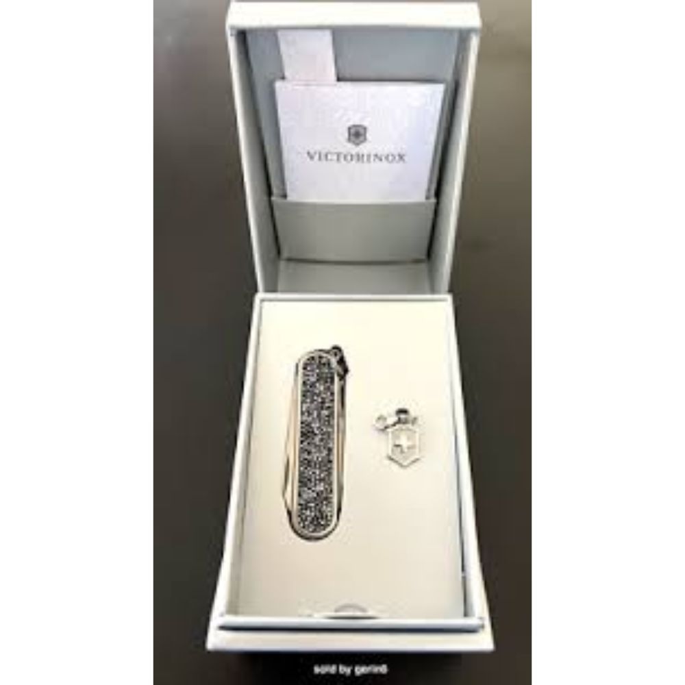 Victorinox Classic SD Brilliant Crystal Unisex Watch 0.6221.35