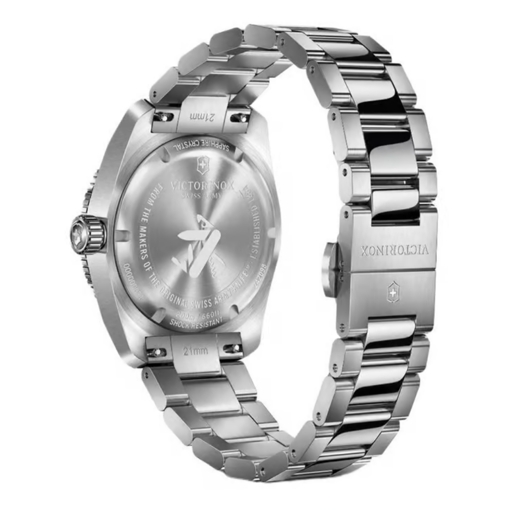VICTORINOX Maverick Swiss Made Quartz Blue Dial Men's 39 mm 242095